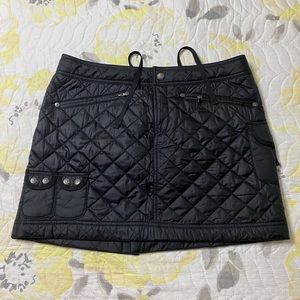 Athleta Puffy quilted Skirt